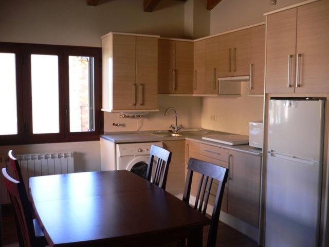Apartamentos Turisticos Batlle Laspaules Luaran gambar