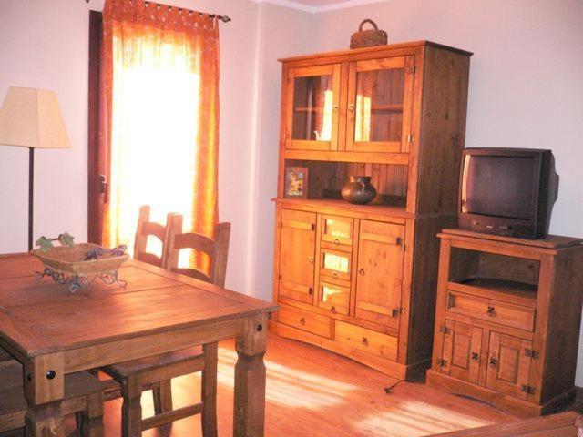 Apartamentos Turisticos Batlle Laspaules Luaran gambar